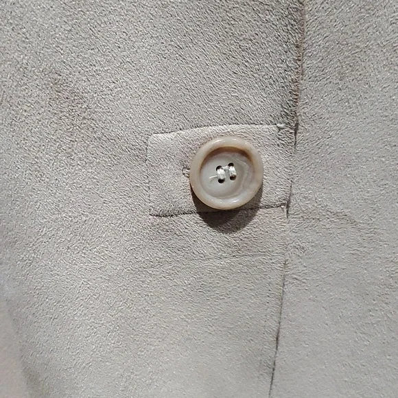 Westbound TAN FAUX SUEDE SHACKET SIZE SMALL - Picture 7 of 8